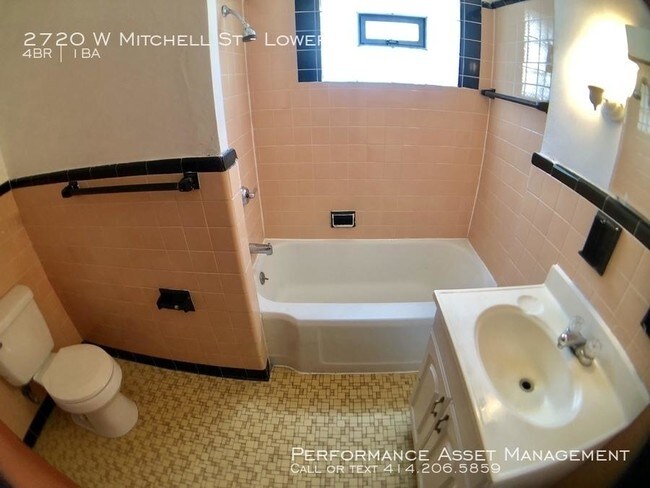 Building Photo - 4 bedroom in Milwaukee WI 53215