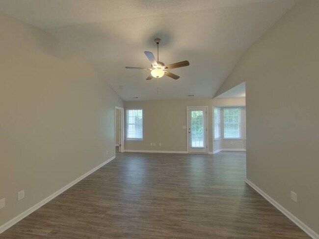 Building Photo - NOW AVAILABLE!- 5540 Stone Bluff Ct, Charl...