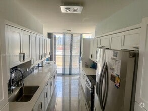 Building Photo - 3640 Yacht Club Dr