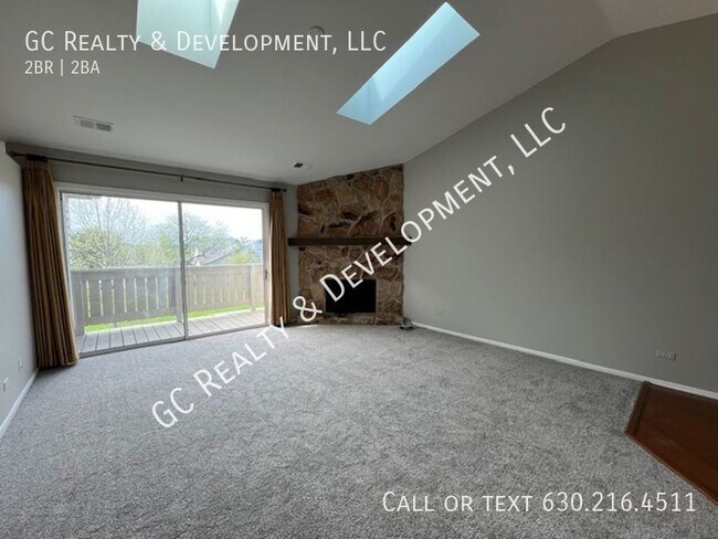 Building Photo - ***SCHAUMBURG CONDO - FULLY UPDATED / 2 BD...