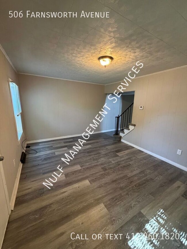 Photo - 506 Farnsworth Avenue- House