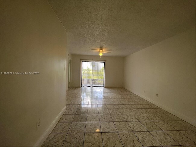 Foto del edificio - 3416 NW 14th Ct