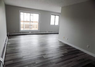 Building Photo - 8111-8196 StreetBlock D - 223