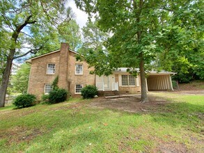 Building Photo - 705 Buena Vista Dr