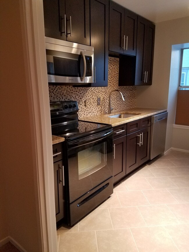 Foto del edificio - 2452 Ridgehampton Ct