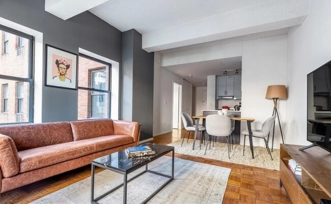 Building Photo - 3 bedroom in New York NY 10001
