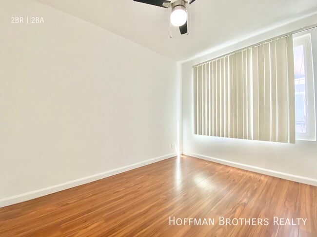 Building Photo - 1445 S Sherbourne Dr