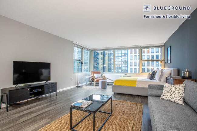 Foto del edificio - 860 N Dewitt Pl
