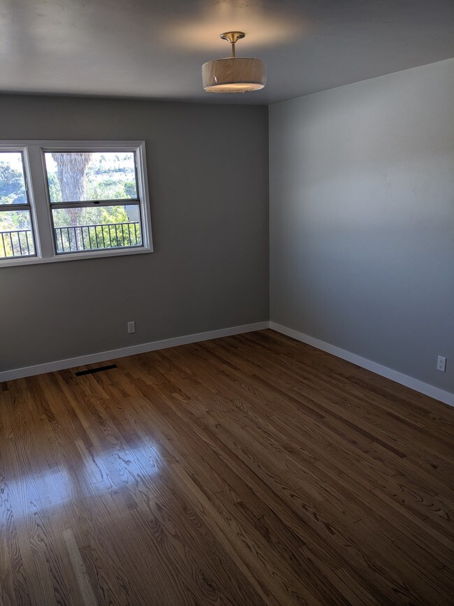 Building Photo - Redding