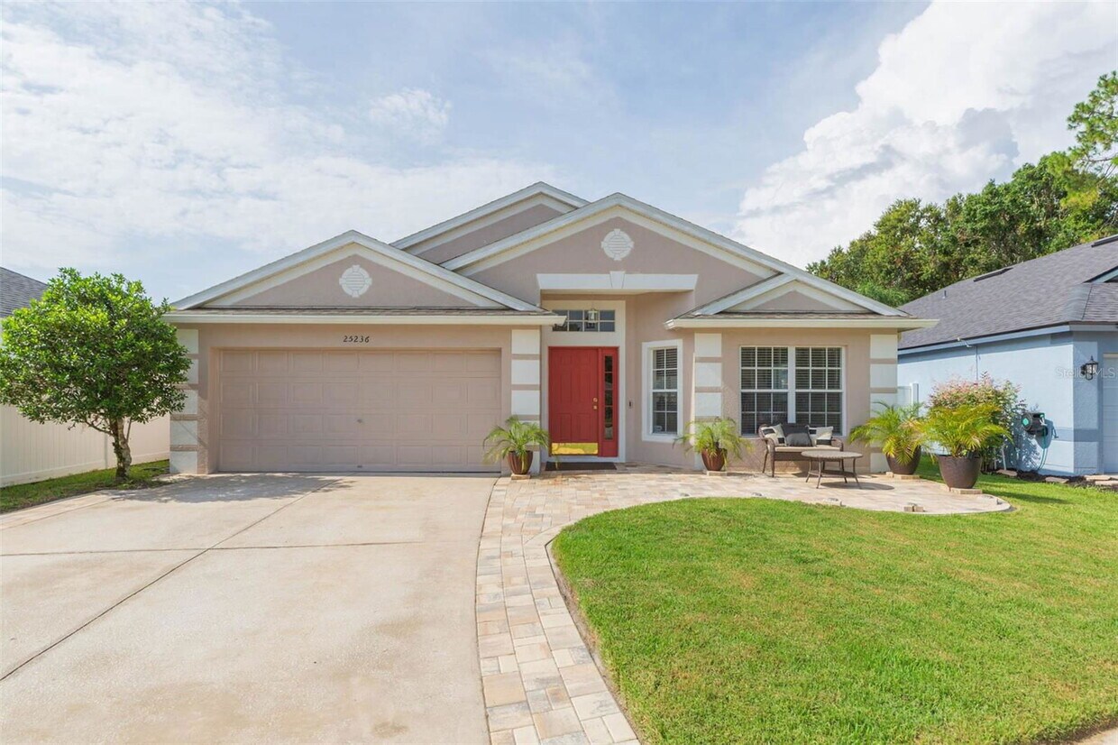 Foto principal - 25236 Flying Ebony Ln