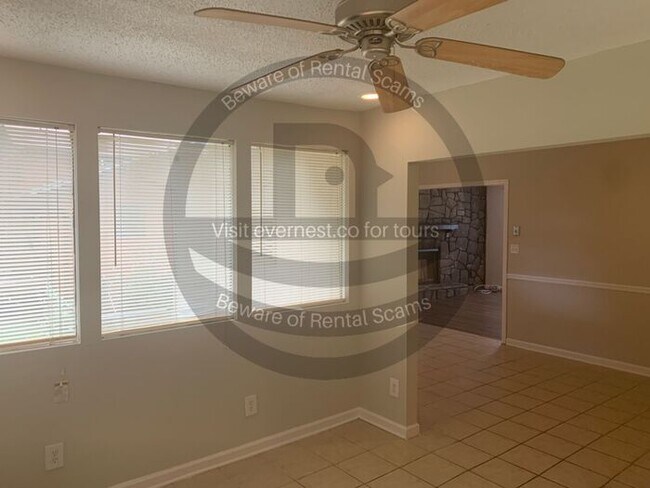 Building Photo - 108 Moonglow Dr