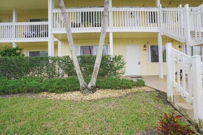 Foto del edificio - 4635 Bayshore Dr