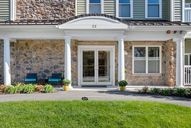 Building Photo - 22 Farmstead Ln