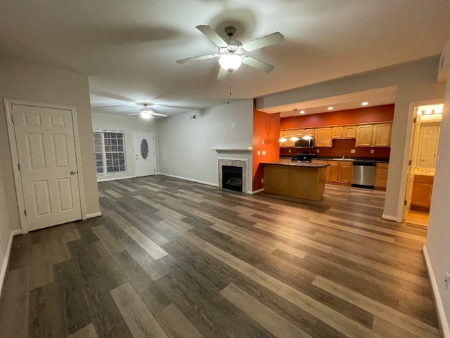 Building Photo - 346 S Dorsey Ln