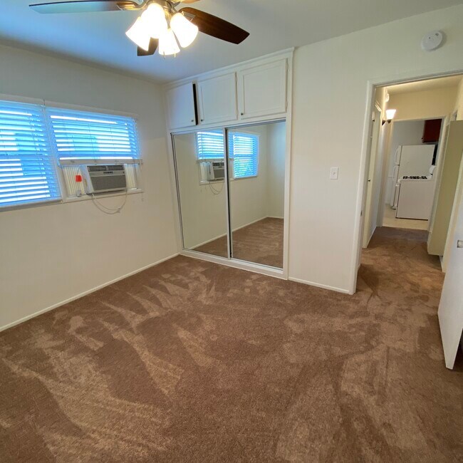 Building Photo - 1017 Melrose Ave