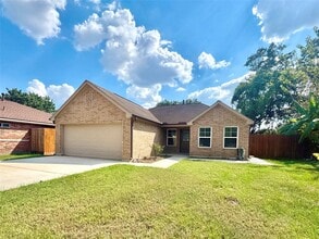 Building Photo - 114 Shayan Ct