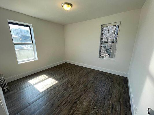 Foto del edificio - 1 bedroom in BRONX NY 10456