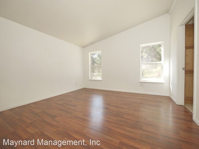 Building Photo - 3 br, 2 bath House - 1128 Ridge Rd.