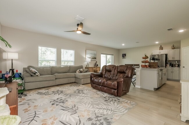 Building Photo - 5548 Summer Sunset Dr