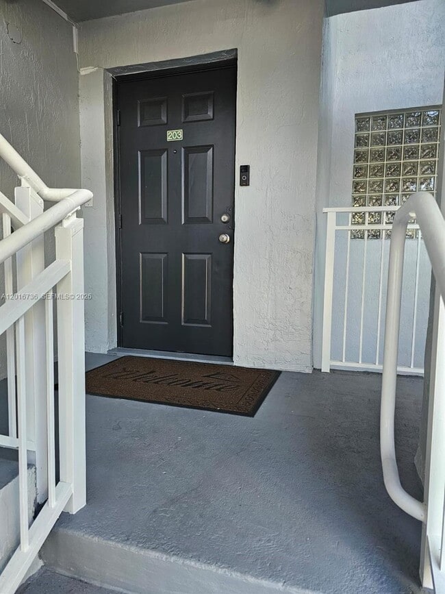 Foto del edificio - 9610 NW 2nd St