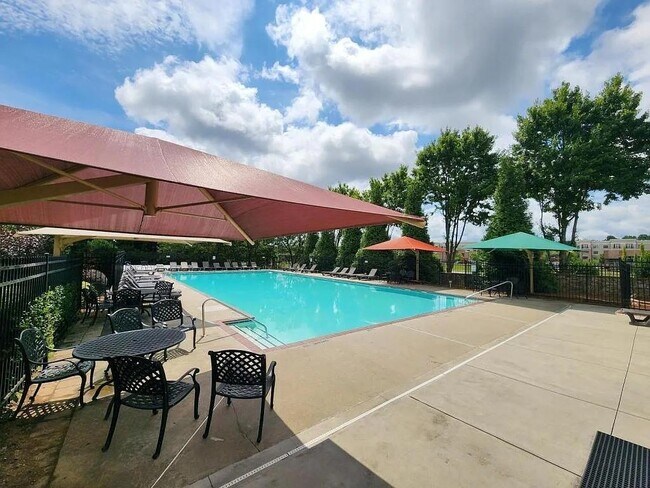 Foto del edificio - 3815 Ruby Falls Dr