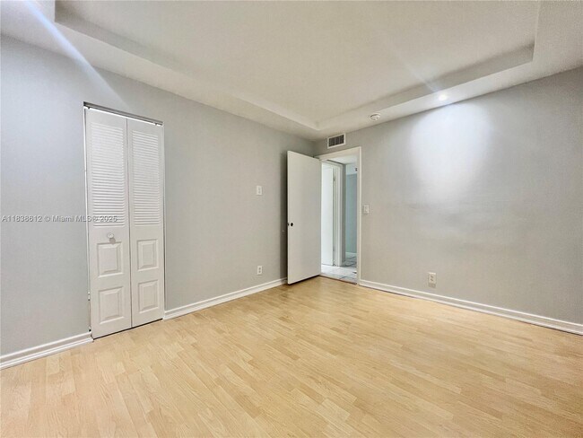 Foto del edificio - 8450 Lagos De Campo Blvd