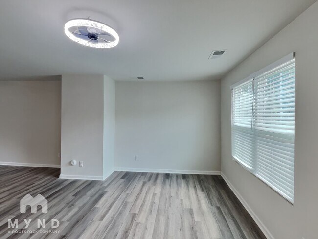 Foto del edificio - 7013 Ludell Ln