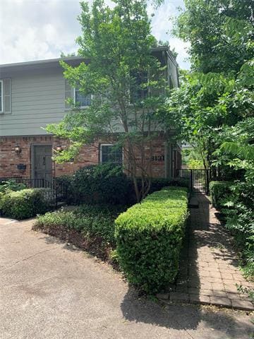 Building Photo - 3131 Mockingbird Ln