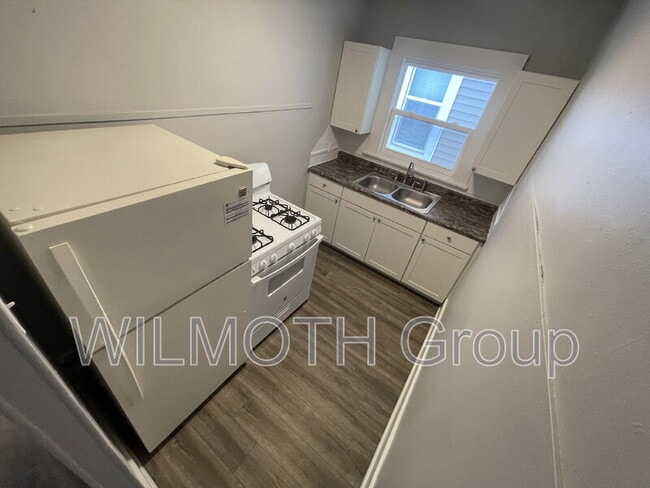 Foto del edificio - 129 W Hendricks St