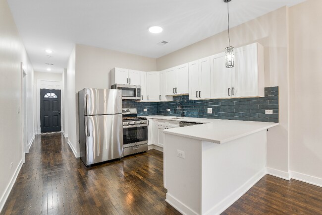 Building Photo - 1704 N Springfield Ave
