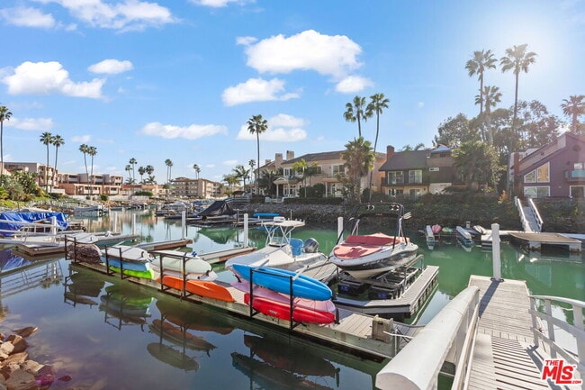 Building Photo - 4637 Park Dr