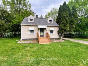 Building Photo - 2224 Ullmer Ct