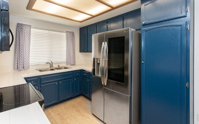Foto del edificio - Renovated 3 bedroom 2 bath condo