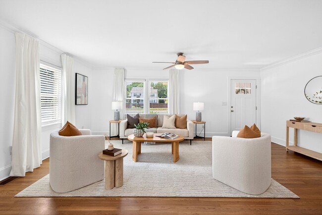 Building Photo - Beautifully renovated 3 bedroom, 3 full bathroom offering the perfect blend of timeless charm wit...
