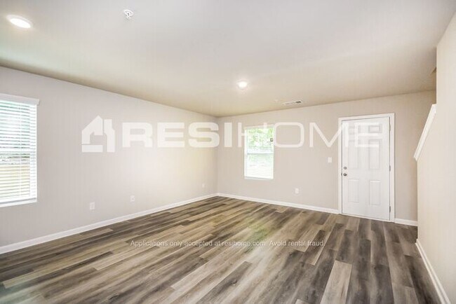 Building Photo - 1093 Benfield Ridge West