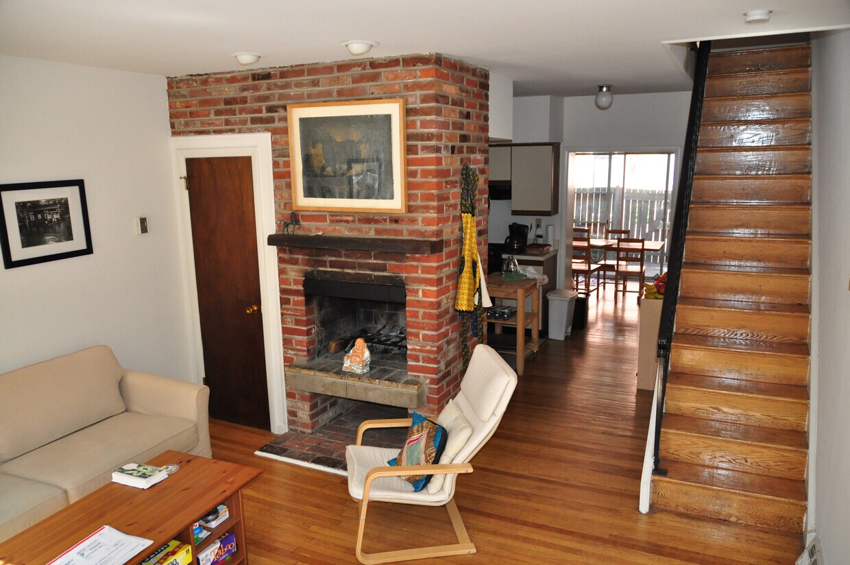 Primary Photo - 2117 Naudain St
