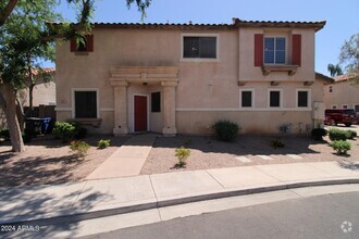 Building Photo - 687 E Los Arboles Pl