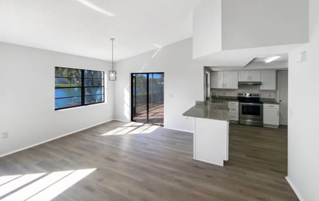 Building Photo - 7845 Cayuga Dr