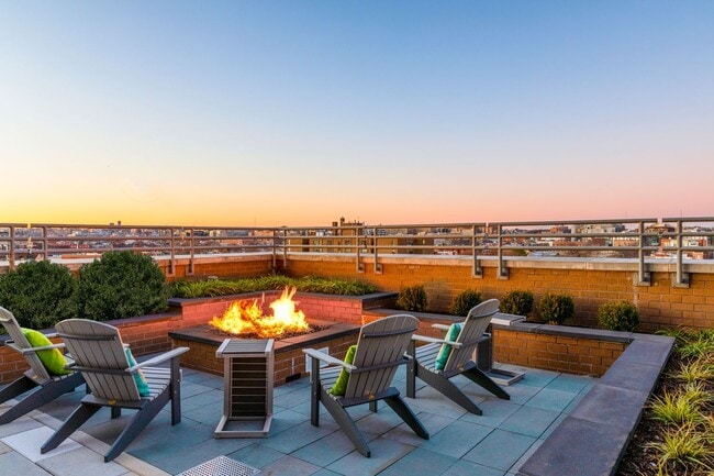 Building Photo - Jefferson Marketplace