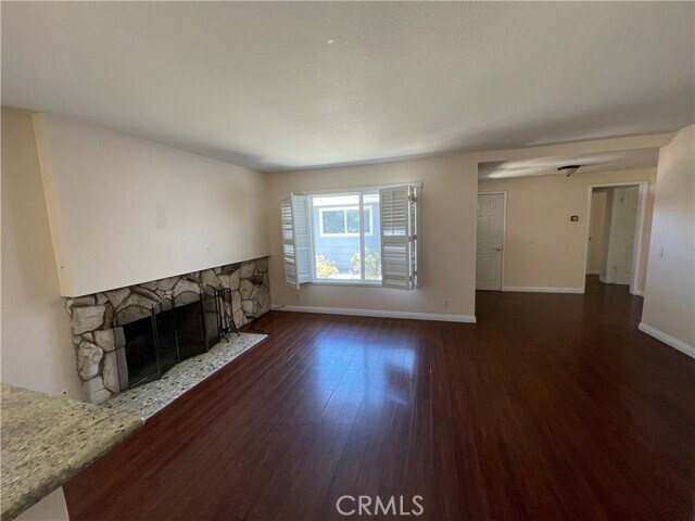 Building Photo - 2150 Victoria Way