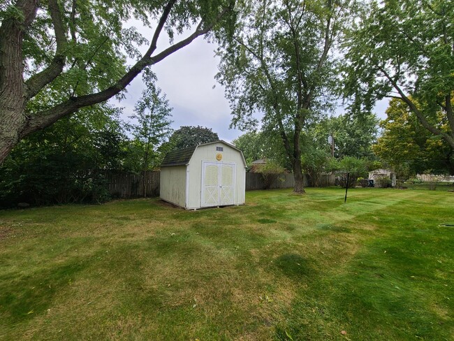 Building Photo - Three Bed Two Bath House in Stevensville