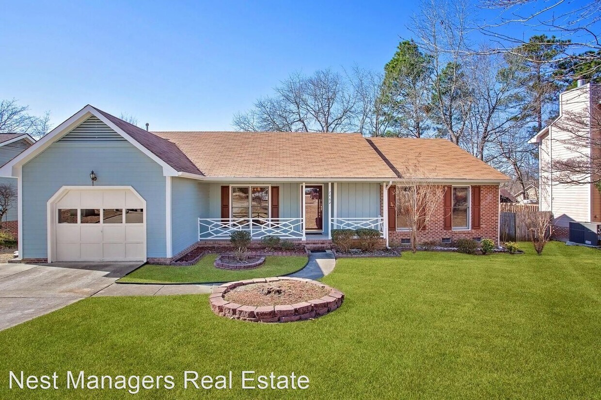 Primary Photo - 3 br, 2 bath House - 7462 Fairpoint Road