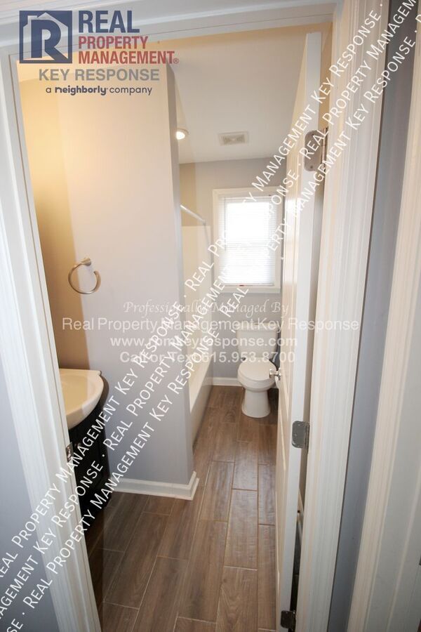 Foto del edificio - 1 Bedroom in East Nashville just down the ...