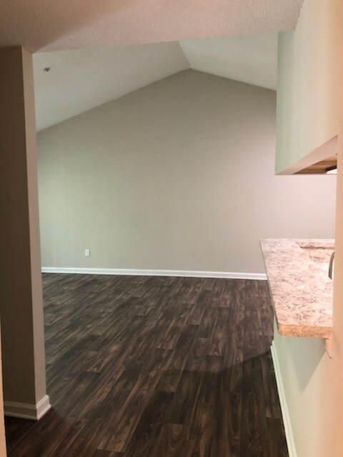 Foto del edificio - 2000 Timbers Hill Rd