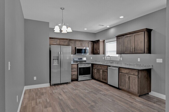 Foto del edificio - Brand New 2-Bed/3-Bath Townhouse in Joplin...