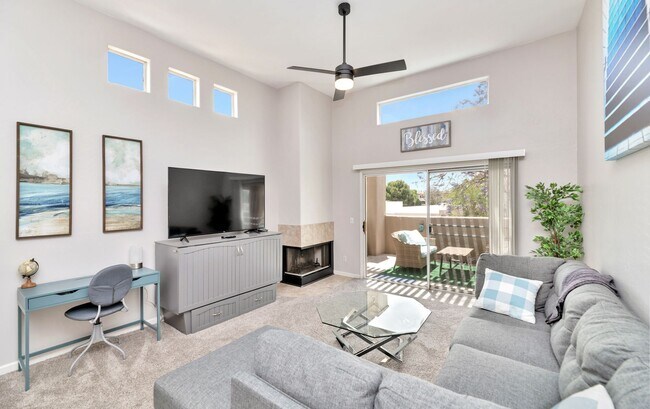 Foto del edificio - Rates Vary: $2,495 - $4,995