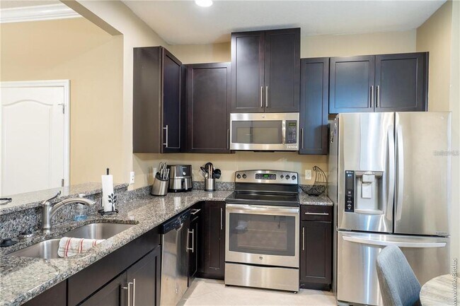 Building Photo - 5128 Bay Isle Cir