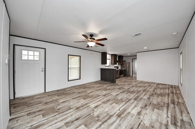 Foto del edificio - 1556 Brown Rd