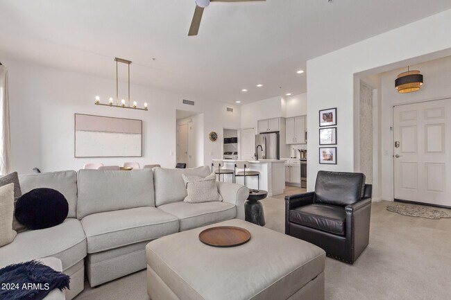 Foto del edificio - 2989 N 44th St
