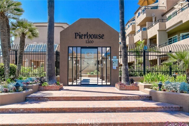 Foto del edificio - 1200 Pacific Coast Hwy